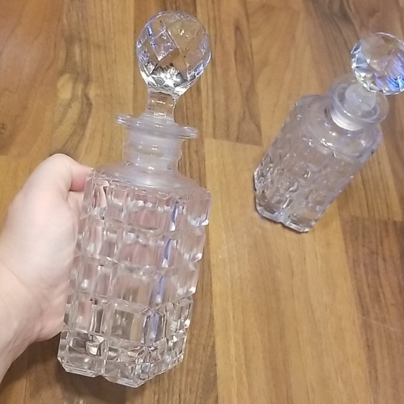 Vintage Cut Crystal Decanters, set of 2 Two - Picture 4 of 16